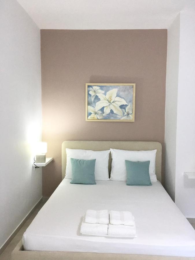 Lr Apartments Sarandë Esterno foto
